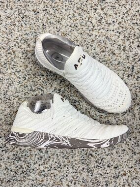 APL Techloom Wave Shoes Womens 8 White Knit Sneakers Marbled Gray Sporty Casual